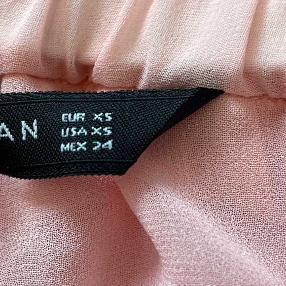 Zara Assymetrical Pink Pleated Skirt size XS - Picture 4 of 5